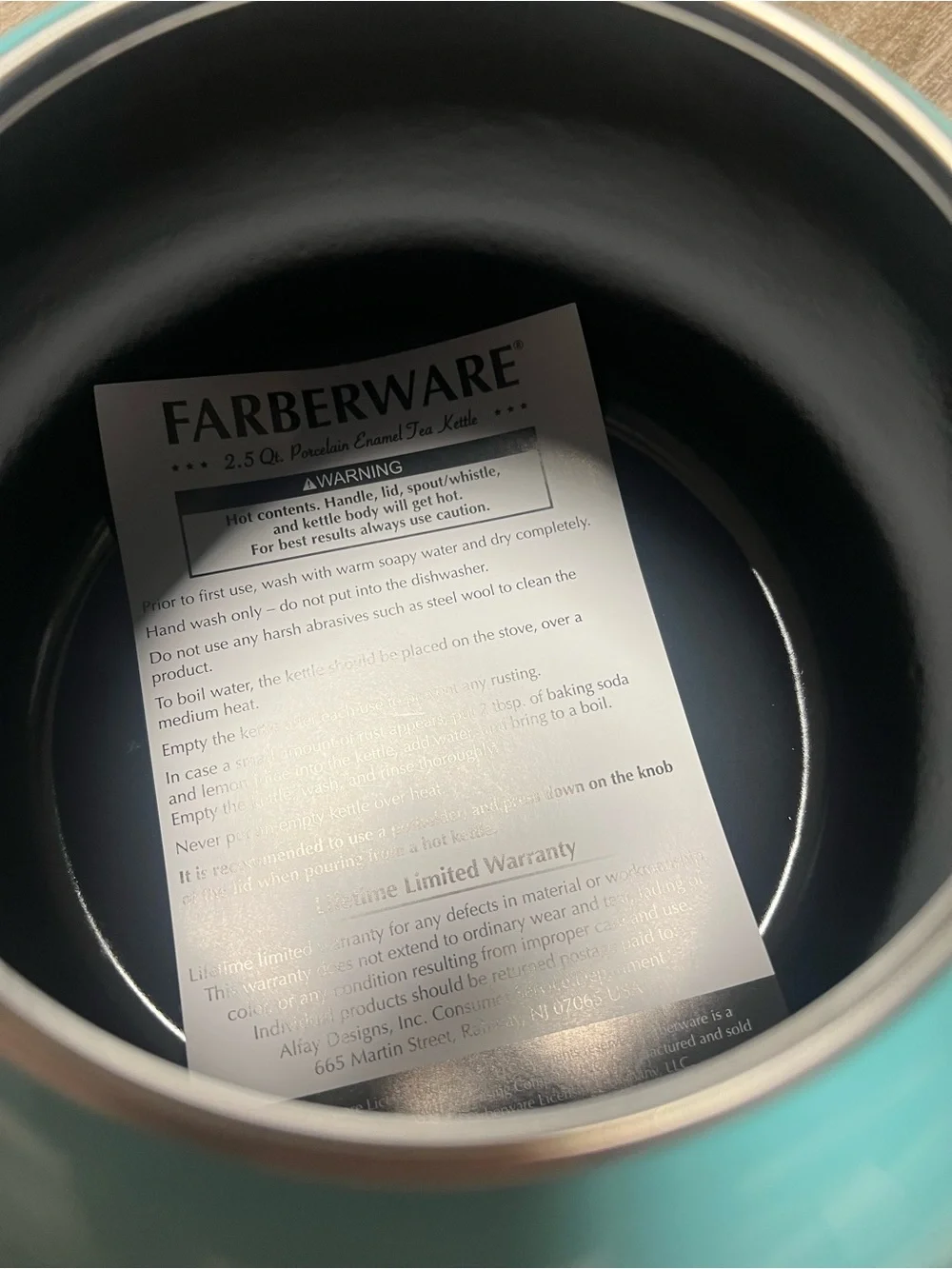 Farberware Luna 2.5 Qt Aqua Whistling Tea Kettle NWT Stovetop Enamel Pot